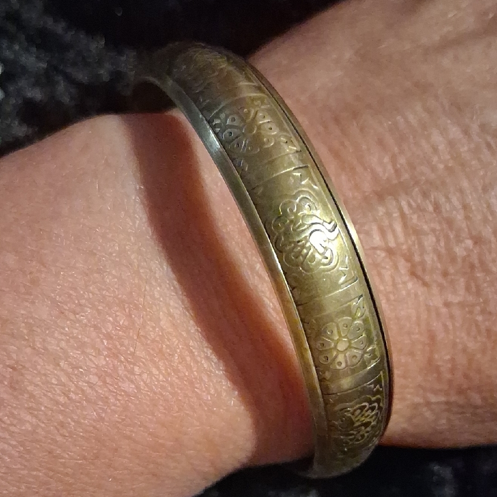 Vintage Gold Floral & Peacock Engraved Bangle Bracelet